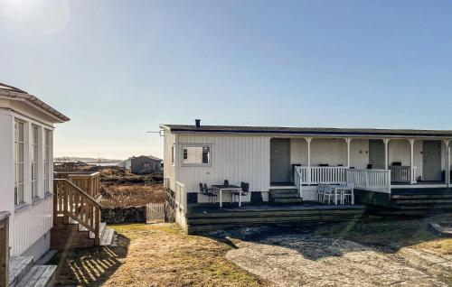 Hotellet från utsidan, Beautiful Home In Varberg With House Sea View in Getterön