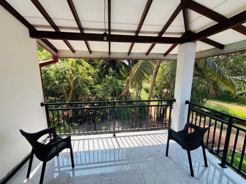 Rõdu/terrass, Explorer Hotel & Bike Rental Anuradhapura in Anuradhapura