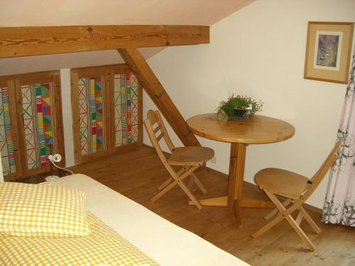 Small Double Room with Shared Bathroom