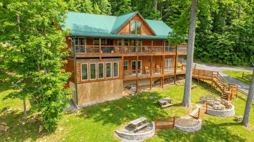 Elevated Escape by Ghosal Luxury Lodging, Sevierville