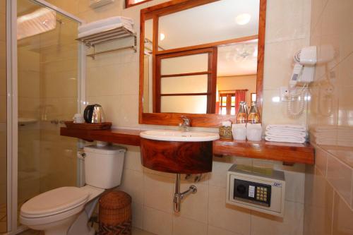 room detail thumbnail 2