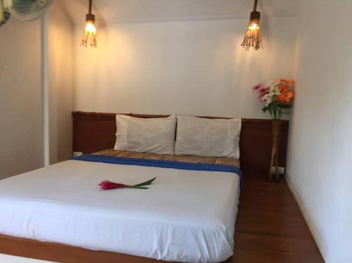 Baan Anattaya Koh yao noi The 2-star Baan Anattaya Koh yao noi offers comfort and convenience whether youre on business or holiday in Phuket. The property offers guests a range of services and amenities designed to provide co