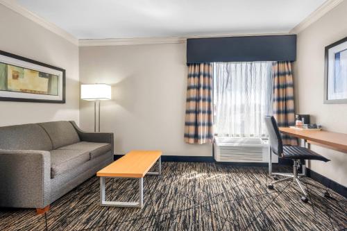 Quality Inn Alexander City - image 35
