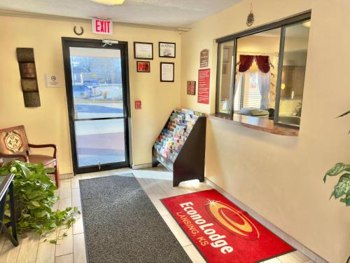 Econo Lodge Lansing - Leavenworth in Lansing, USA