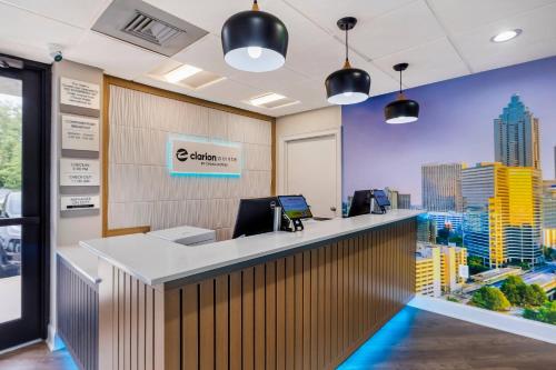 Αίθουσα υποδοχής, Clarion Pointe Morrow - Atlanta South in Μόροου(Τζόρτζια)