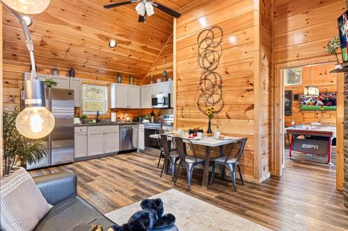 Family Oasis By Ghosal Luxury Lodging in Sevierville, USA