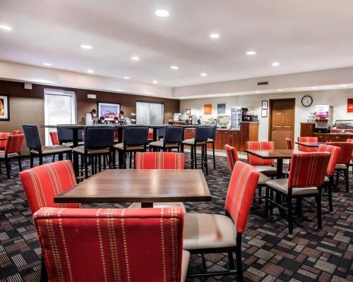 Comfort Suites - Independence - image 43