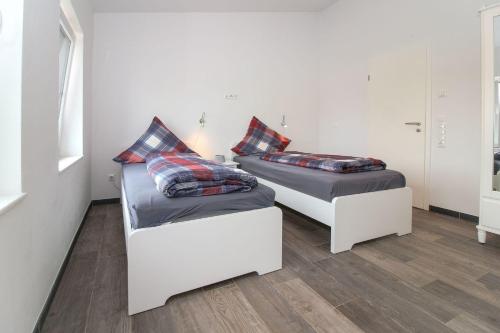 Zum-Stall - image 2