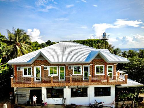 Exterior view, Arriyus Apartelle in Daanbantayan