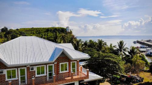 Exterior view, Arriyus Apartelle in Daanbantayan