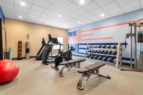 Hampton Inn Marion - image 22