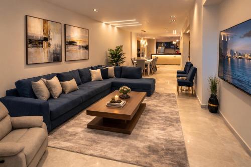 3 bedrooms, 8 beds