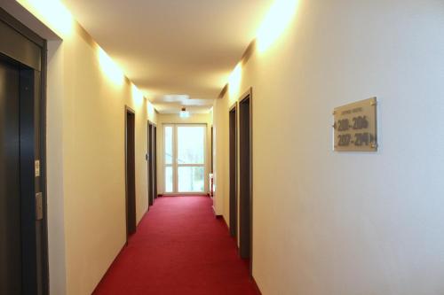 Come IN Hotel - image 2