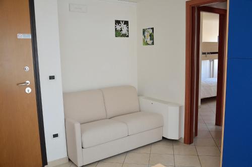 Two-Bedroom Apartment (6 Adults) image 10