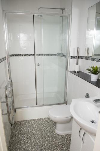 The Emerald Suite Birmingham - image 12