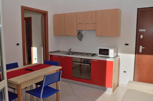 Deluxe One-Bedroom Apartment (4 Adults) image 6