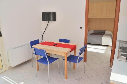 Deluxe One-Bedroom Apartment (4 Adults) image 9
