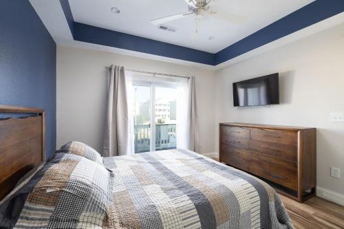 New Listing Ocean Views Hot Tub & Community Pool - image 2