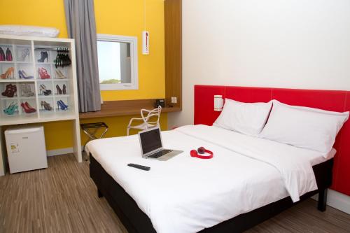 ibis Styles Birigui Ideally located in the Birigui area, ibis Styles Birigui promises a relaxing and wonderful visit. Both business travelers and tourists can enjoy the propertys facilities and services. Service-minded 