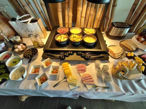 Restaurace, RUBONA HILL Lodge in Gisenyi