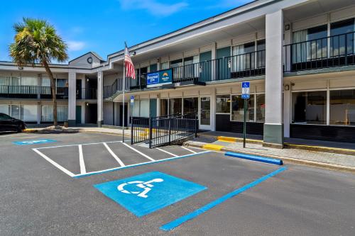 Zen Living Suites Extended Stay - Jacksonville - Orange Park - image 21