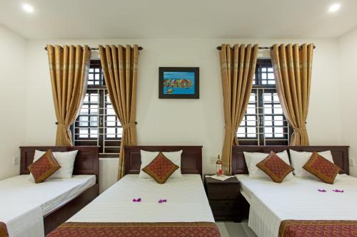 Standard Triple Room image 1