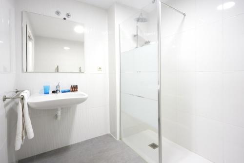 Santa Rosa Madrid 101 by Escape Home - image 3