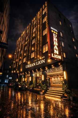 Hotellet från utsidan, Hotel Urban Lion - IGI Airport Delhi in New Delhi