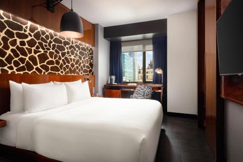 room detail thumbnail 0