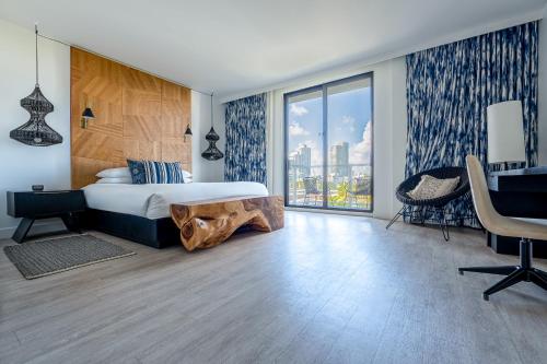 room detail thumbnail 0