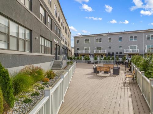 Pemandangan luar, Lofts at Kearny - Rustic Chic 1-3BR Lofts with Quick NYC Access & On-Site Gym in Harrison (NJ)