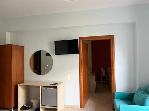 Hotel Prinos – Himarë, NY