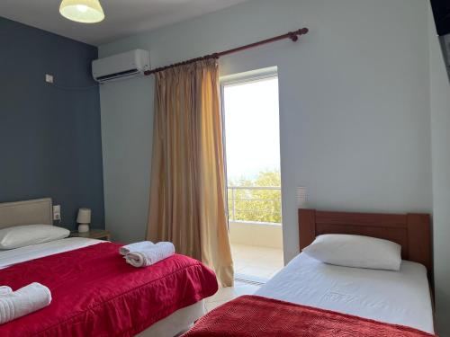 Hotel Prinos – Himarë, NY