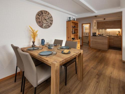  Apartment Baroudeur B04 by Interhome in Verbier