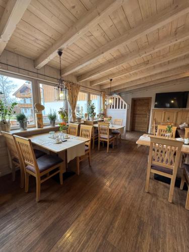 Pension Schweizerhaus Garni 2