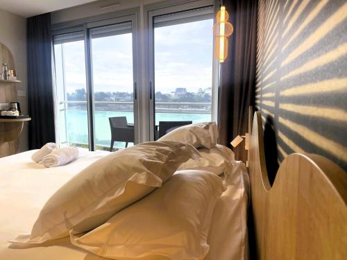 1 queen bed