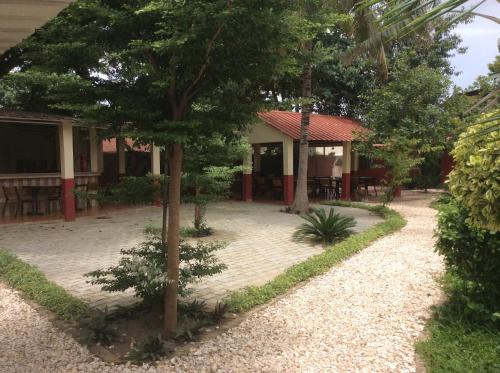 Baziness Lands in Ziguinchor