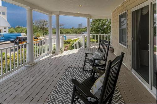 Luxurious Beach Block 4-Bdrm House for the whole family - prices reduced!! in บริกันทีน (NJ)