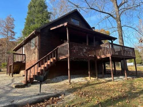 Optimum #9 with Hot Tub and Jacuzzi on Patoka Lake in Southern Indiana in Tunnelton, Vereinigte Staaten von Amerika