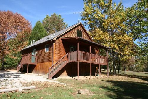 Optimum #9 with Hot Tub and Jacuzzi on Patoka Lake in Southern Indiana in Tunnelton, USA