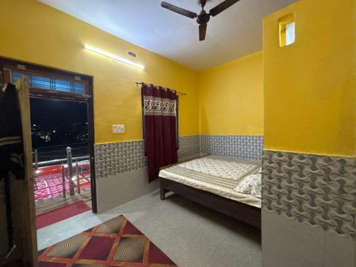Ambe hotel purnagiri in Tanakpur