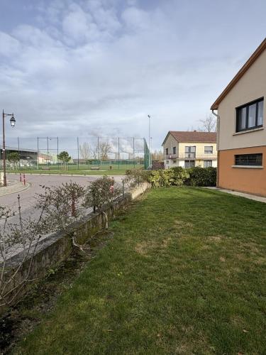 陽台/露台, Chambre privée - Le Petit Chez Soi - Proche Cattenom (Chambre privee - Le Petit Chez Soi - Proche Cattenom) in 卡唐翁