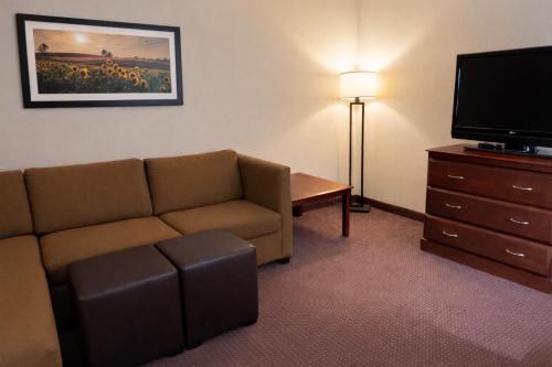 Comfort Inn Colby - image 40