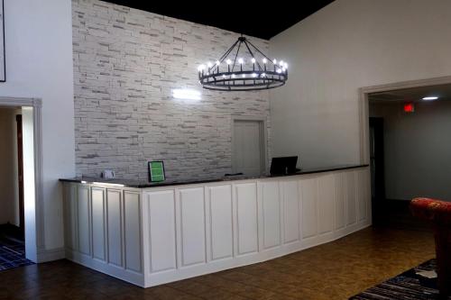 Americas Best Value Inn Chippewa Falls - image 22