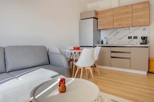 Barrikada-E Apartments - image 5