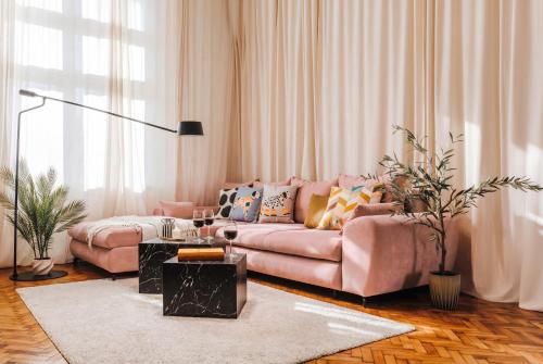 Majestic Home 108m2 with Balcony Foosball Old Town
