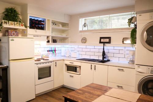 The Kalamoir Suite in West Kelowna, Canada
