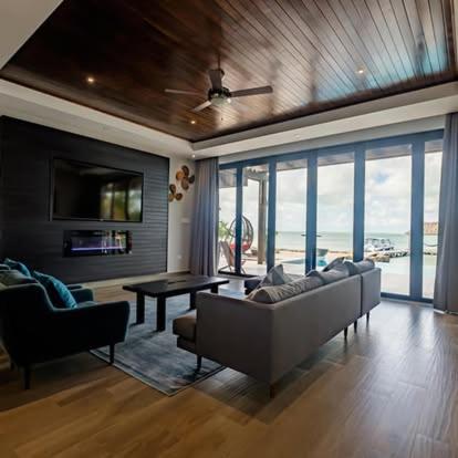 Casa Nex Ta Sea- Luxe Beachfront Escape in Ambergris Caye
