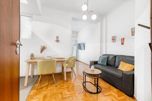 Urban Apartment in Athens city - image 9