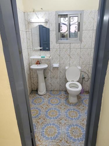 Khalifa luxury guest house Mbalgong - image 4